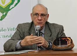 João Carlos Gonzales, presidente da Academia Rio-Grandense de Medicina Veterinária
